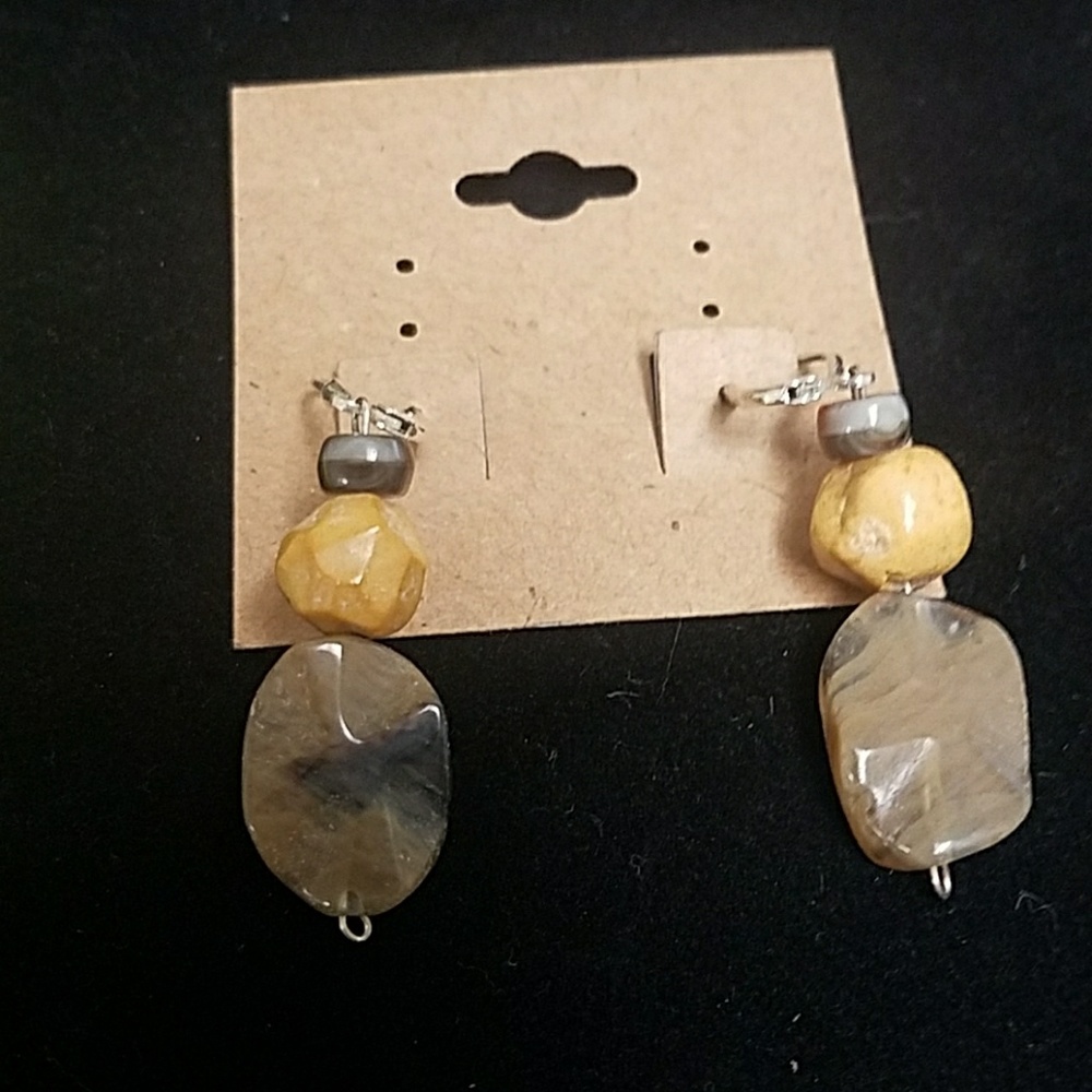 ❤2/$15 NWOT handmade earrings